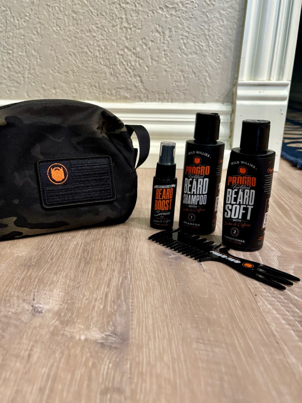 Wild Willies Beard Travel Set Camo Toiletry Bag Shampoo Serum Conditioner Comb